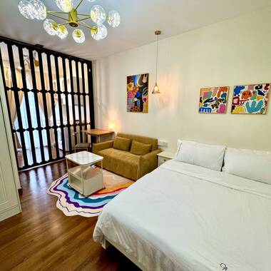 Designer Studio with Kitchen + Ensuite | Near MRT, Mall & Schools | Pet-Friendly | No Agent Fee