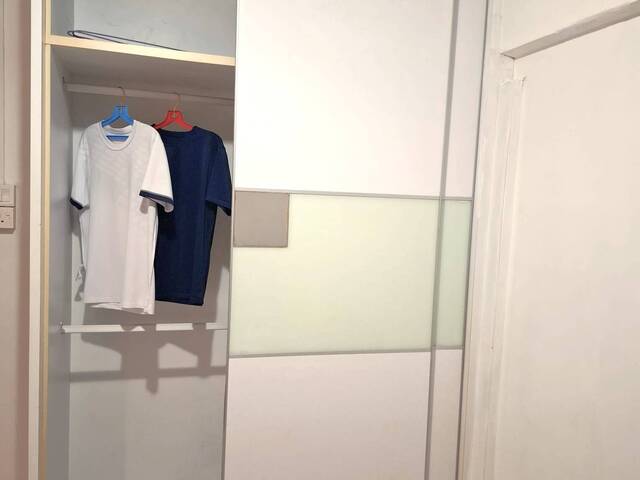 Common Room for rent at Blk 335 Clementi Avenue 2. (Single Pax Only) NO AGENT FEE