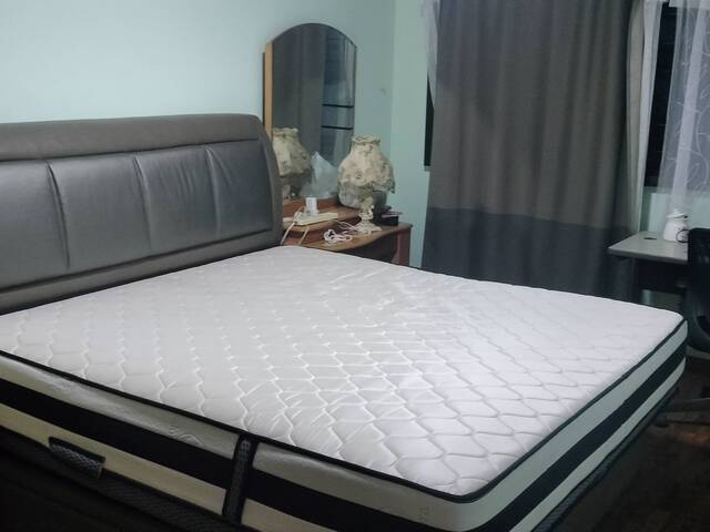 1 x Big Cozy Common Room