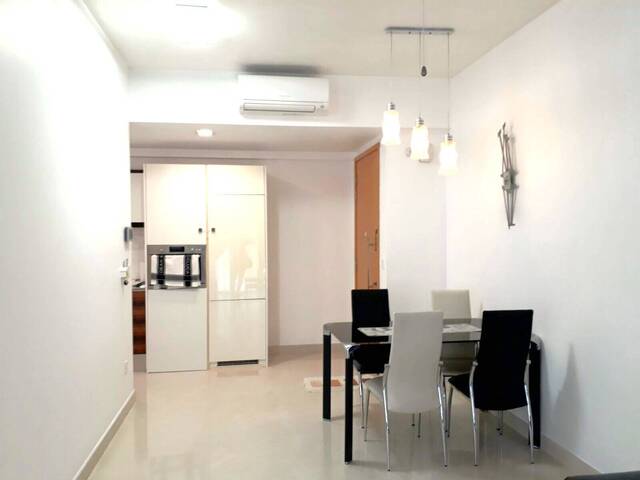 Studio unit for rent at The Ford @ Holland. Near to Holland Village MRT! NO AGENT FEE