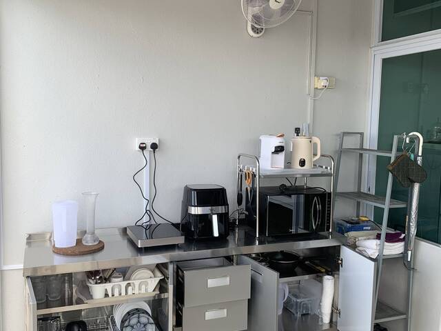 Sky Terrace with 2 bedrooms, rooftop pool and mini garden terrace near Kembangan MRT