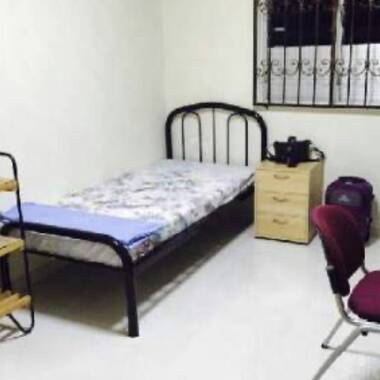Common room at 632 Ang Mo Kio Avenue 4 for rent! Aircon wifi!