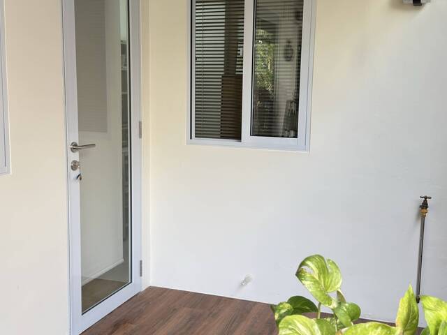 Private Self-Contained Mini Suite – Own Entrance – Pandan Valley Condo – Utilities Included