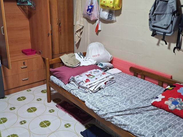 Male Shared Room @ Ang Mo Kio For Rent ( 2 Pax in the Room )