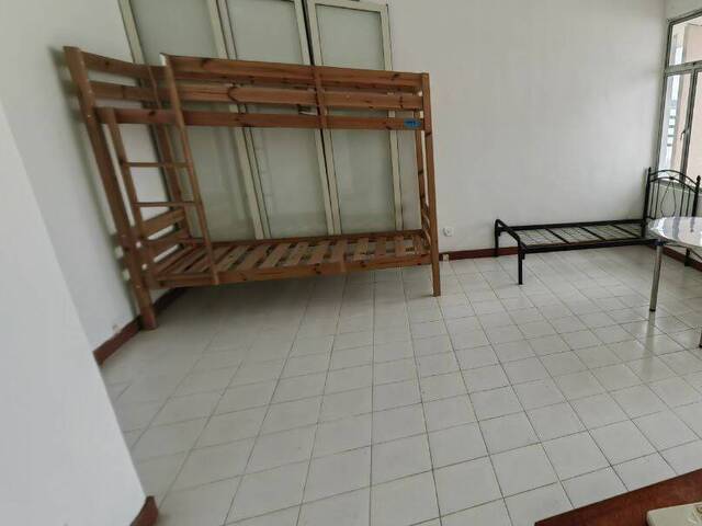Dormitory @City Center - Guillemard Road, Mins. to Mountbatten MRT. S$650