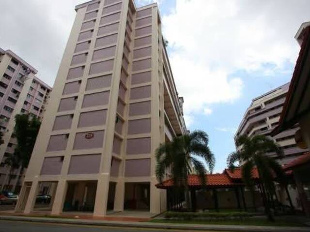 Common Room for rent at Blk 226 Serangoon Avenue 4. (Male Only) NO AGENT FEE