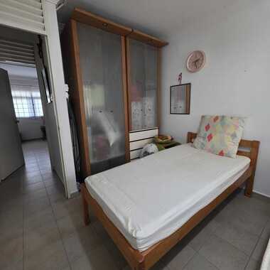 Common Room For Rent Near MRT