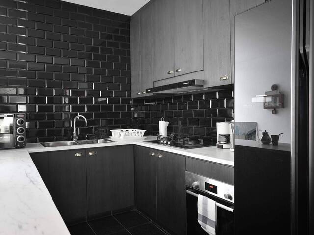 Chatsworth Studio | King Bed | Walk to MRT & City Square (Jalan Besar)