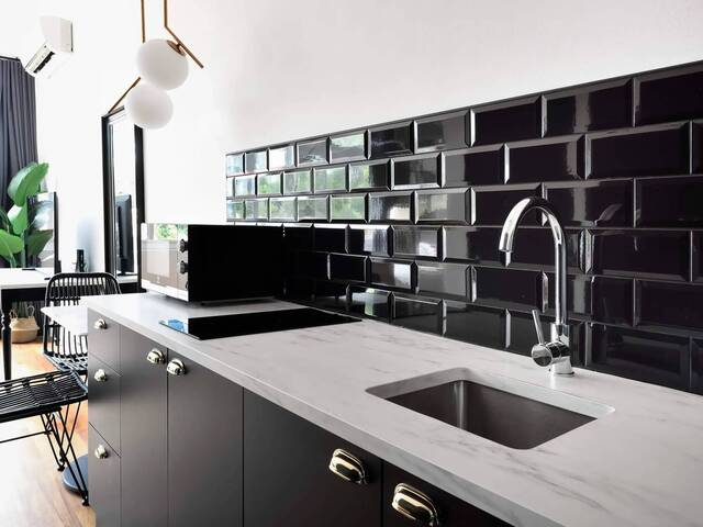 Portsdown Studio | Ensuite + Bathtub | Near Farrer MRT (Jalan Besar)