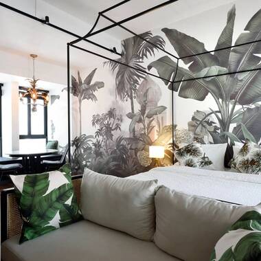 Oxley Studio | 444 Sq Ft | King Bed + Bathtub | MRT (Geylang)