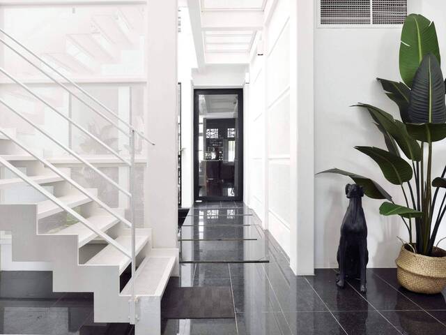 Oxley Studio | 444 Sq Ft | King Bed + Bathtub | MRT (Geylang)