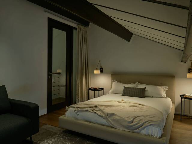 Spoonbill Studio | Aviary House | Heritage Ensuite Studio – River Valley