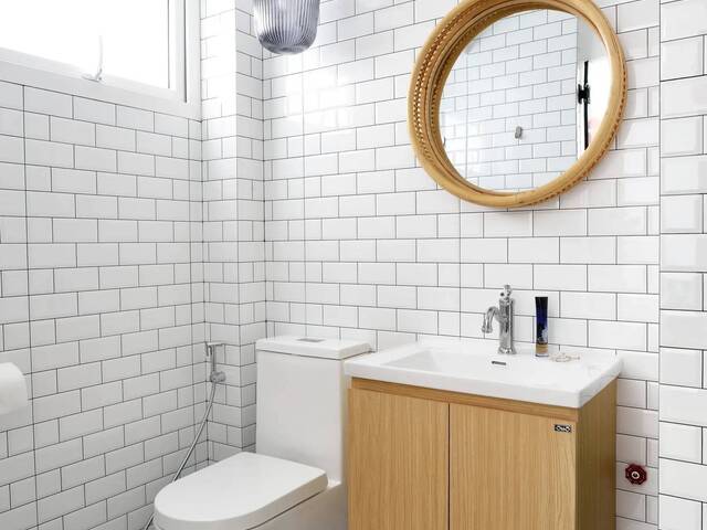 Furnished Ensuite Studio w/ Kitchenette – Farrer Park MRT