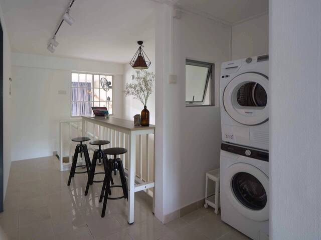 Ensuite Studio with Balcony – 2 Min Walk Sixth Ave MRT | Casuarina Studio for Rent | Temak House
