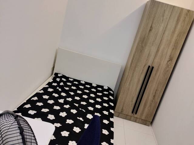 $700 1pax Common Room (no window) @Simei Condo MRT include utility with Wifi