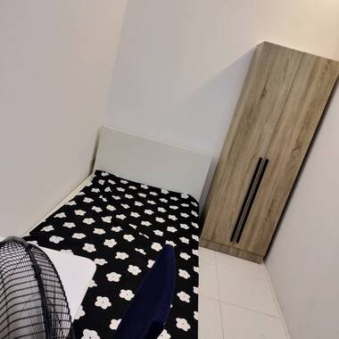 $700 1pax Common Room (no window) @Simei Condo MRT include utility with Wifi