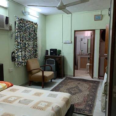 private suite separate entry with kitchen bath 1800/- first two week free