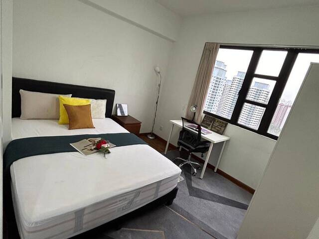 Tiong Bahru MRT - Big Queen Room for Rent