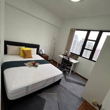 Tiong Bahru MRT - Big Queen Room for Rent