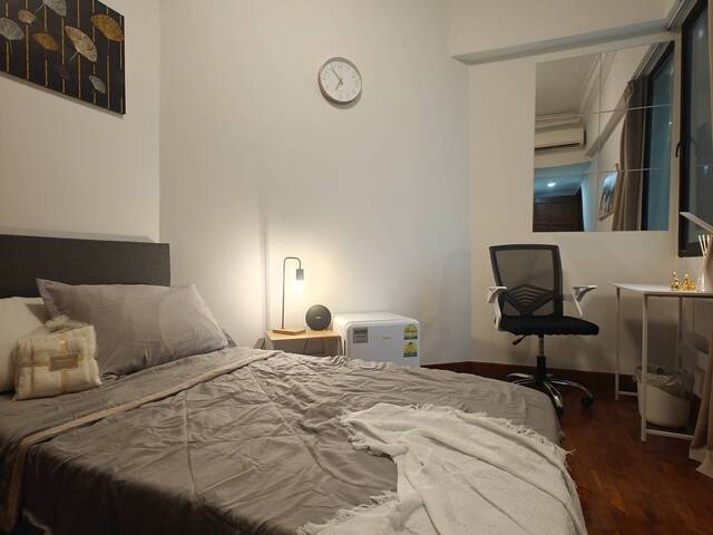 Beautiful condo room 2 mins walk to Paya Lebar MRT available now!