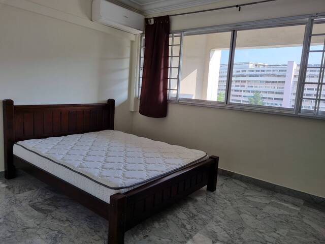Immaculate & spacious common bedroom