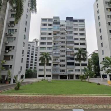1Common room ensuite & 2 Common Rooms with Balcony, privacy, no owner at Kim Sia Court, Near few Mrt