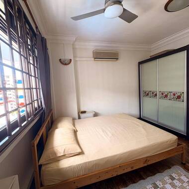 Blk 505 Woodlands - $900 for 1 lady (AIRCON + WIFI) ; $1200 for couple / 2 ladies