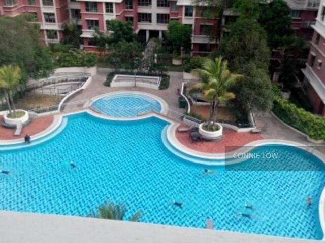 Spacious Condo Master Room for Rent at Buangkok