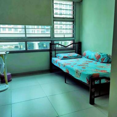 HDB common bedroom for rent