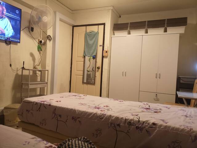 🏡 Near Bedok MRT, for Ladies only.