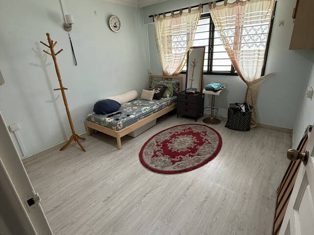 HDB Common Room for Rent