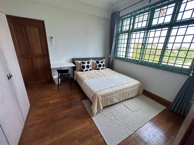 MASTER ROOM @ CHANGI COURT FOR RENT!