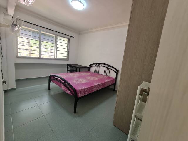 1 common room for rent