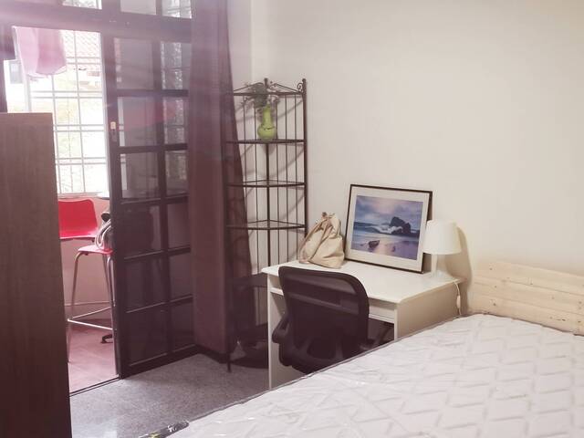 Pasir Panjang MRT common room,condo