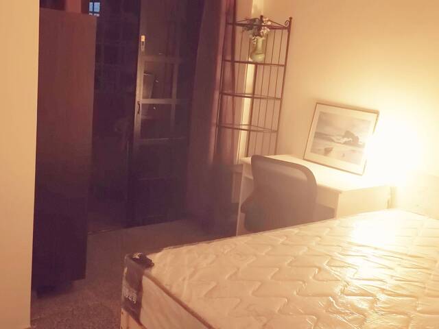 Pasir Panjang MRT common room,condo