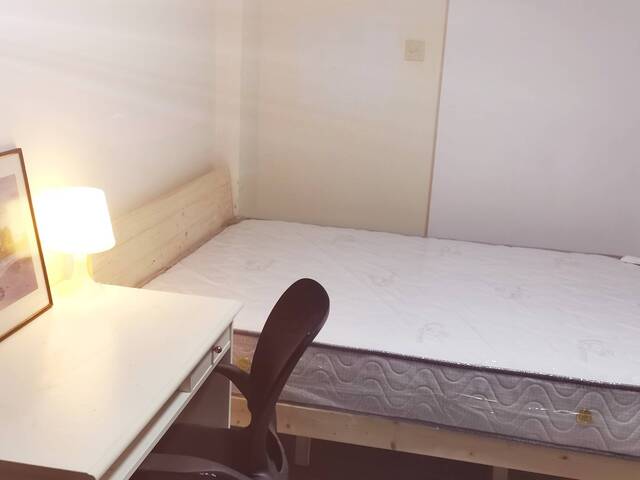 Pasir Panjang MRT common room,condo