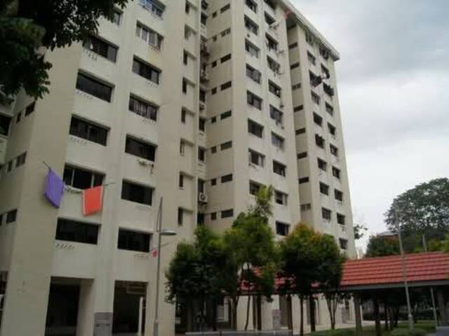 Master Room for rent at blk 506 West Coast Drive. Can do cooking! NO AGENT FEE