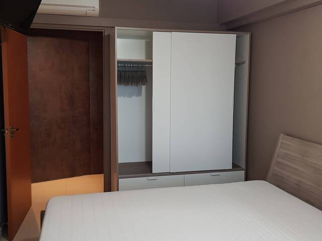 Spacious Common Room Available for Rent Near Admiralty MRT –