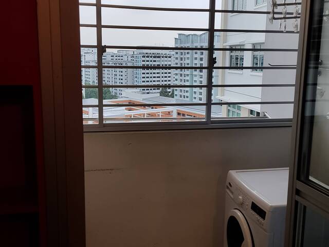 Spacious Common Room Available for Rent Near Admiralty MRT –