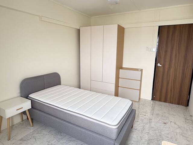Newly Renovated Spaciuos HDB room for rent - Paya Lebar/Aljunied/Macpherson area