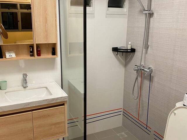 Blk 625b Tampines - $900 for 1 , $1200 for couple - nice renovated room