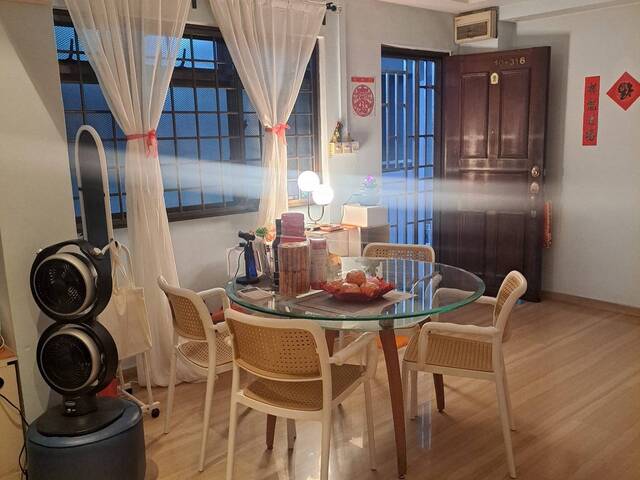 Common Room Rental - 100 Steps from Hougang 1 Shopping Mall - $750