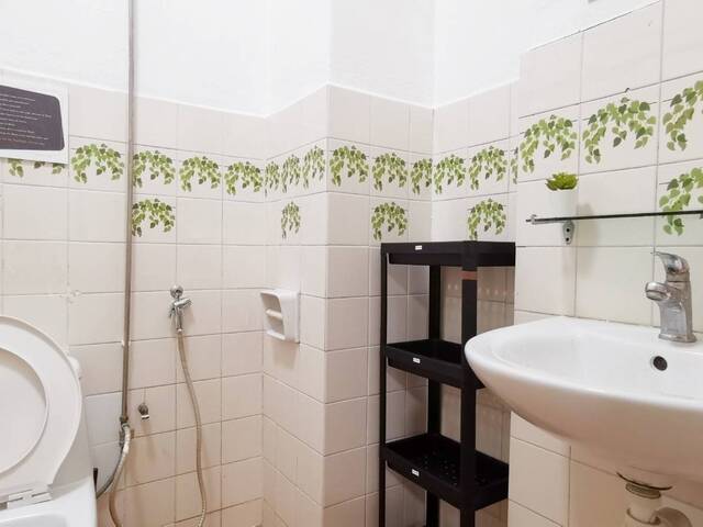 Thomson Grove - Just beside Lentor MRT station