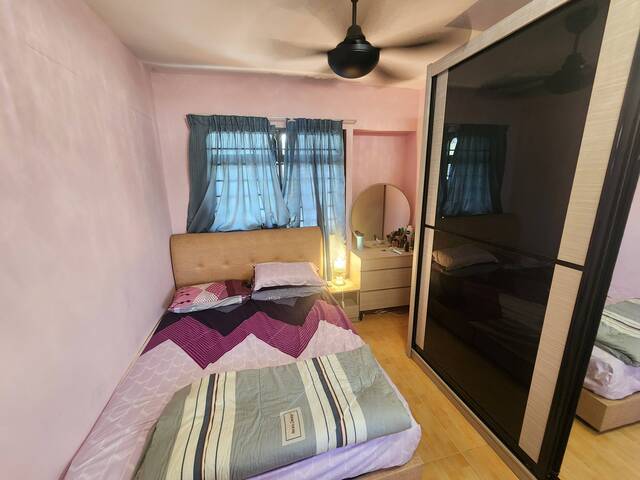 Master Bedroom for rent