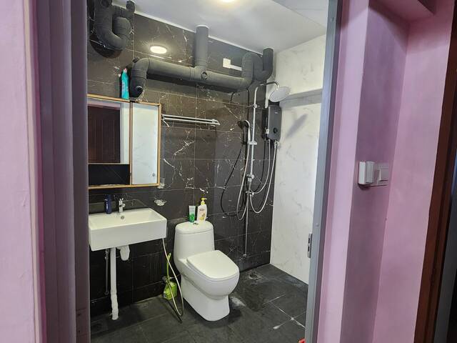 Master Bedroom for rent