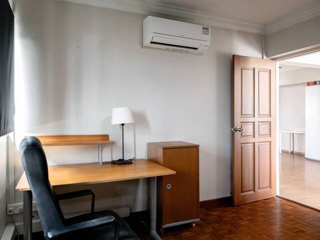 Big Spacious Bright Double Room Available 9April2026