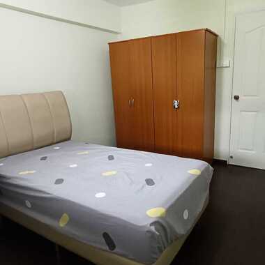 Ang Mo Kio Ave 3 Blk 343 Room for rent.