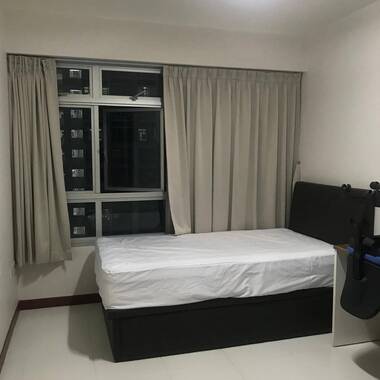 Blk 23 Ghim Moh Link - $1000 for 1 guy (aircon + wifi) - walk to MRT