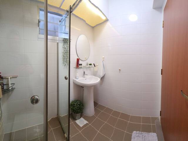 Nicely renovated common room for rental