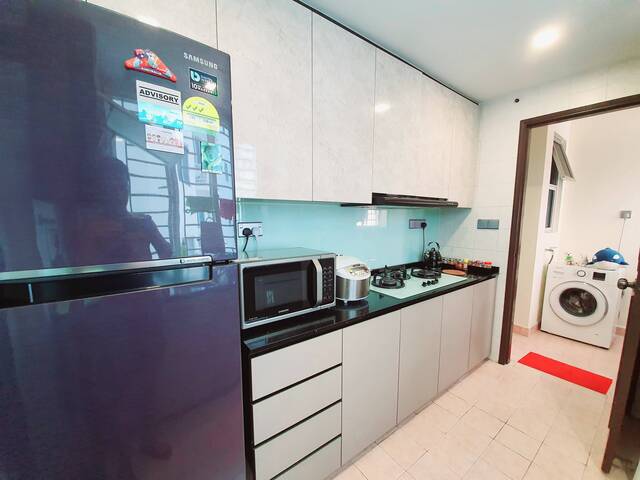 Northoaks Condo room for Rent near Admiralty MRT,No agent fees,Cooking allowed,with Private bathroom